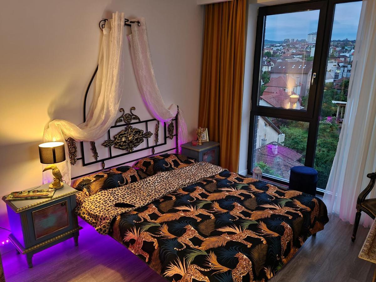 Parisian Apartment Cluj Экстерьер фото