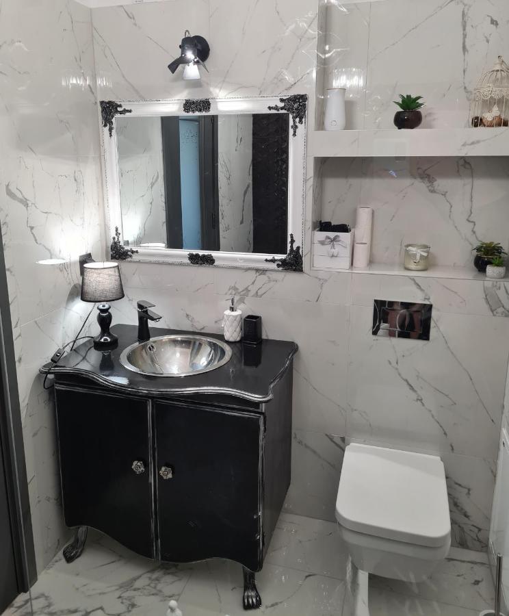 Parisian Apartment Cluj Экстерьер фото